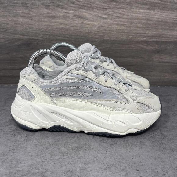 Yeezy Boost 700 V2 Static Shoes Mens Size 5 / Womens 6.5 White Silver Lot EF2829 main image 7